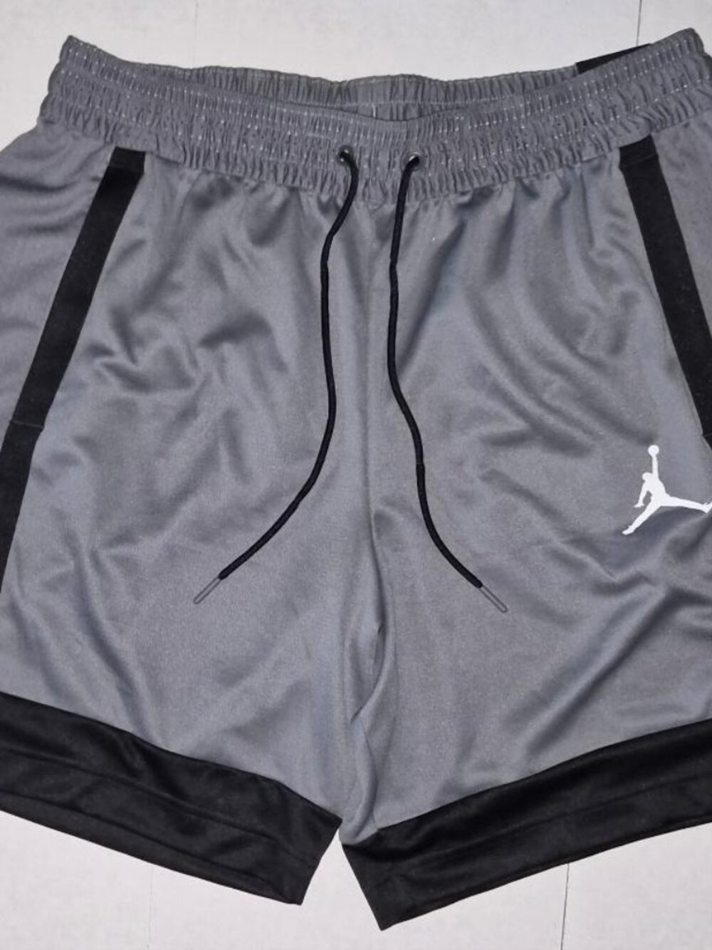 PROMO SAMPLE BRAND NEW W/TAGS NIKE JORDAN JUMPMAN CT4763-084 GRAY SHORTS SIZE XL